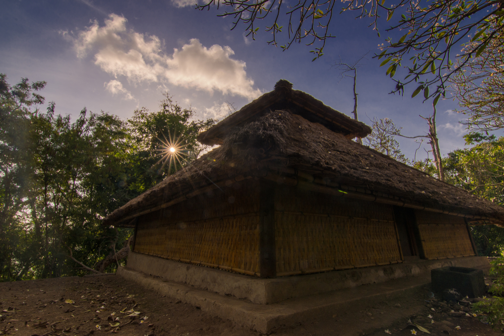 Masjid Kuno Bayan yang telah berusia tiga abad