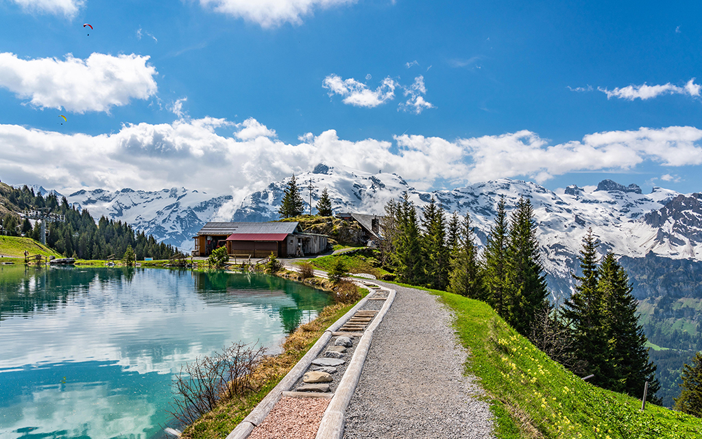 how to travel cheap switzerland